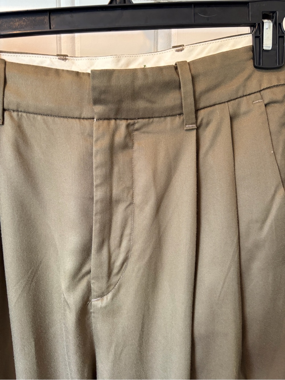 NWT AE77 Premium Pleated Trouser Pant Olive Size 4 Regular - Picture 4 of 16